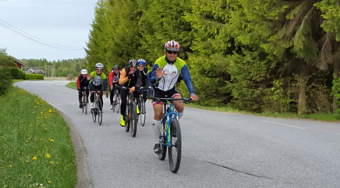 Teettekö tätä ihan kokopäiväisesti?